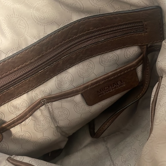 Michael Kors - Picture 2 of 3